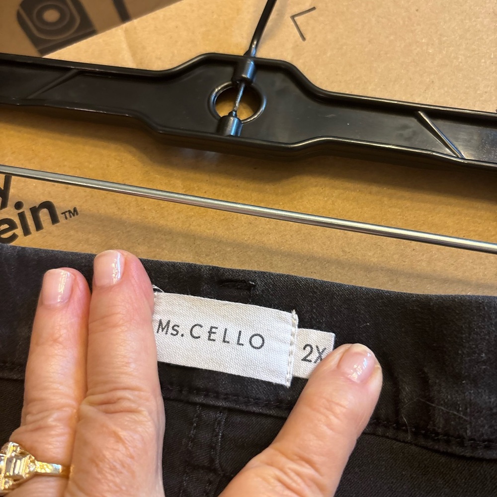 Cello Women's Straight Leg Jeans in Black